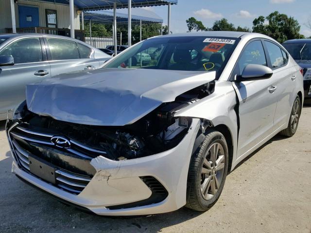 5NPD84LF8JH240922 - 2018 HYUNDAI ELANTRA SE SILVER photo 2