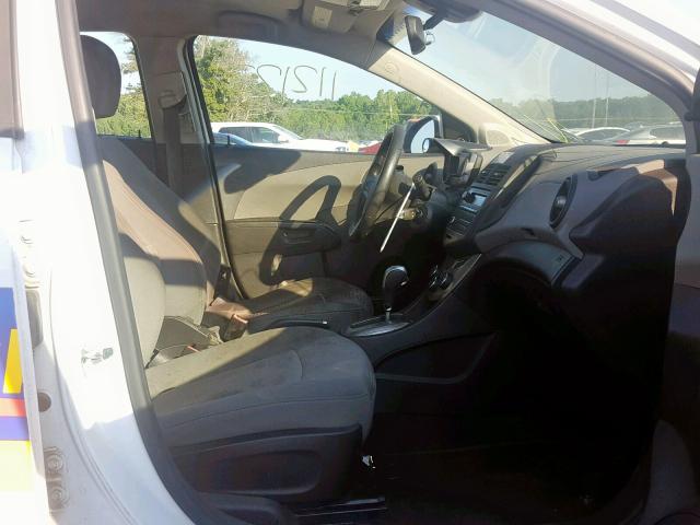 1G1JA6SH9C4107822 - 2012 CHEVROLET SONIC LS WHITE photo 5
