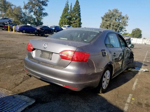 3VW2K7AJ8EM275510 - 2014 VOLKSWAGEN JETTA BASE GRAY photo 4