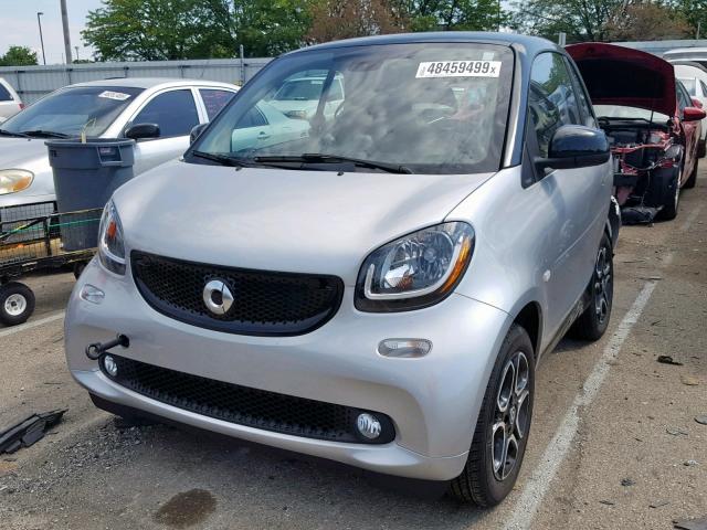 WMEFJ5DA7GK076533 - 2016 SMART FORTWO SILVER photo 2