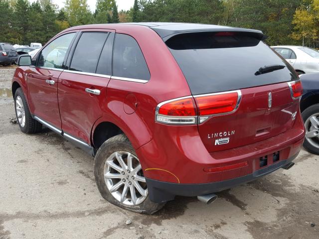 2LMDJ8JKXDBL13588 - 2013 LINCOLN MKX RED photo 3