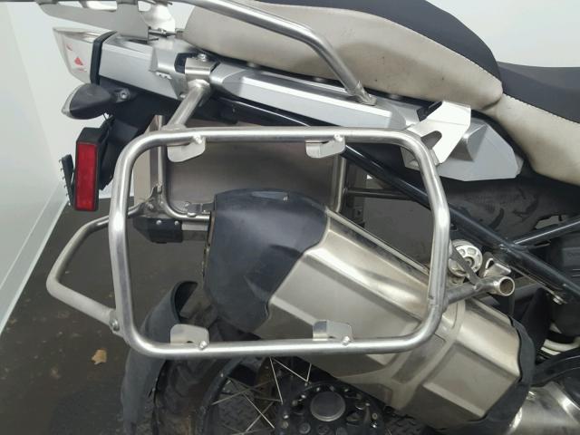 WB10A120XEZ095389 - 2014 BMW R1200 GS A GREEN photo 17