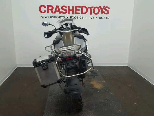 WB10A120XEZ095389 - 2014 BMW R1200 GS A GREEN photo 4