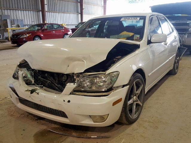 JTHBD192020061812 - 2002 LEXUS IS 300 WHITE photo 2