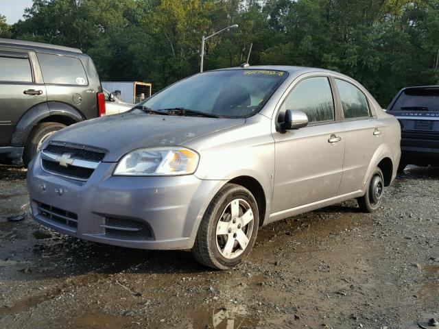 KL1TD56E99B378490 - 2009 CHEVROLET AVEO LS GRAY photo 2