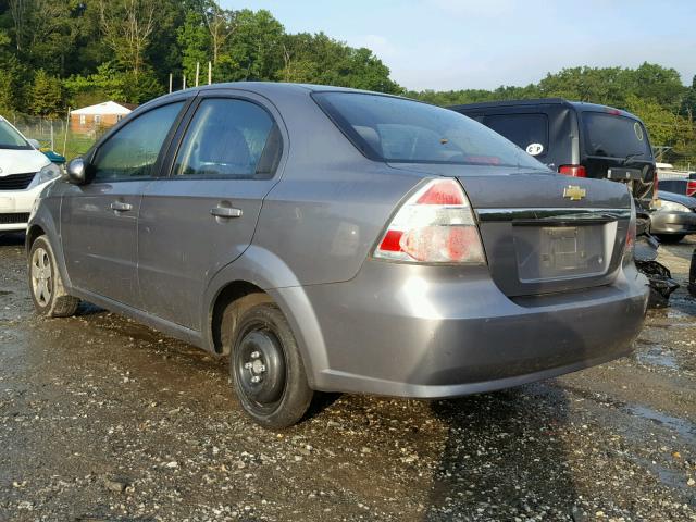 KL1TD56E99B378490 - 2009 CHEVROLET AVEO LS GRAY photo 3