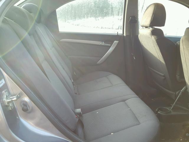 KL1TD56E99B378490 - 2009 CHEVROLET AVEO LS GRAY photo 6