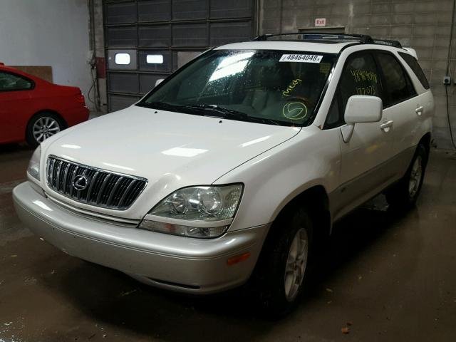 JTJHF10UX10184257 - 2001 LEXUS RX 300 WHITE photo 2