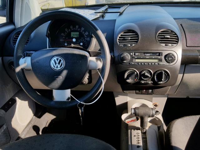 3VWBB61C6WM049415 - 1998 VOLKSWAGEN NEW BEETLE შავი ფოტო 9