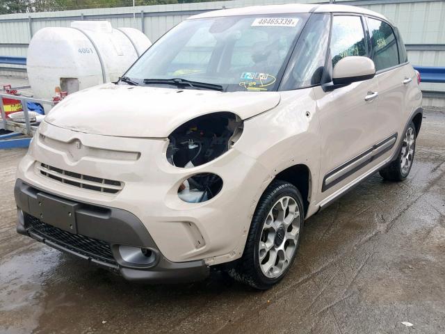 ZFBCFADH8EZ018284 - 2014 FIAT 500L TREKK BEIGE photo 2