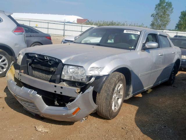 2C3KA53G46H468155 - 2006 CHRYSLER 300 TOURIN SILVER photo 2