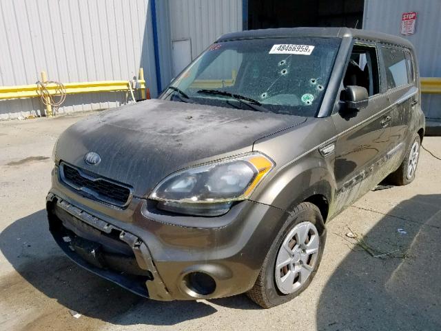 KNDJT2A54D7501729 - 2013 KIA SOUL GREEN photo 2