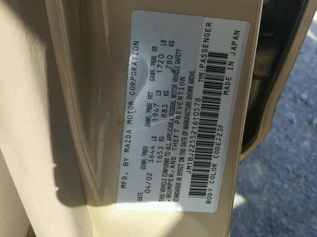 JM1BJ225521610578 - 2002 MAZDA PROTEGE DX GOLD photo 10