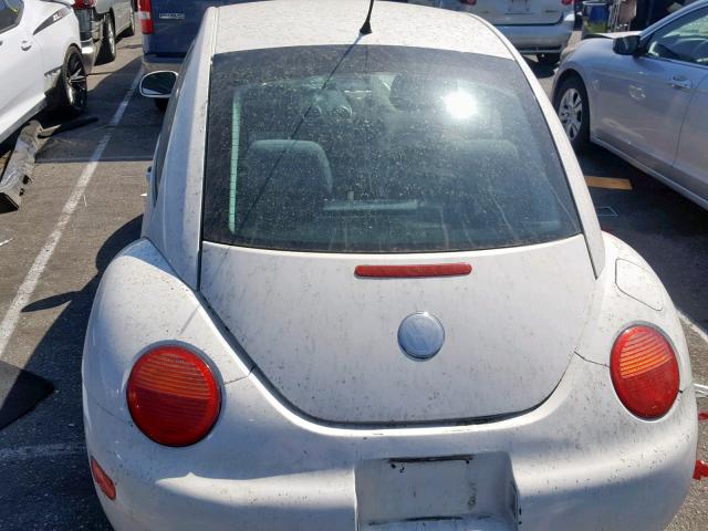 3VWBK21C43M408524 - 2003 VOLKSWAGEN NEW BEETLE 白色 照片 9