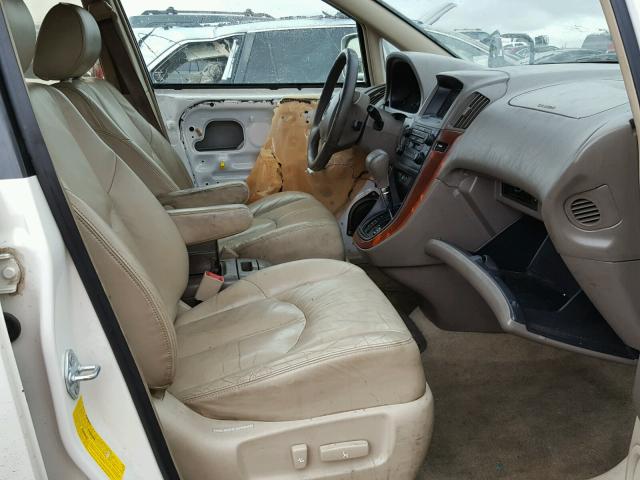 JT6HF10U3X0037443 - 1999 LEXUS RX 300 WHITE photo 5