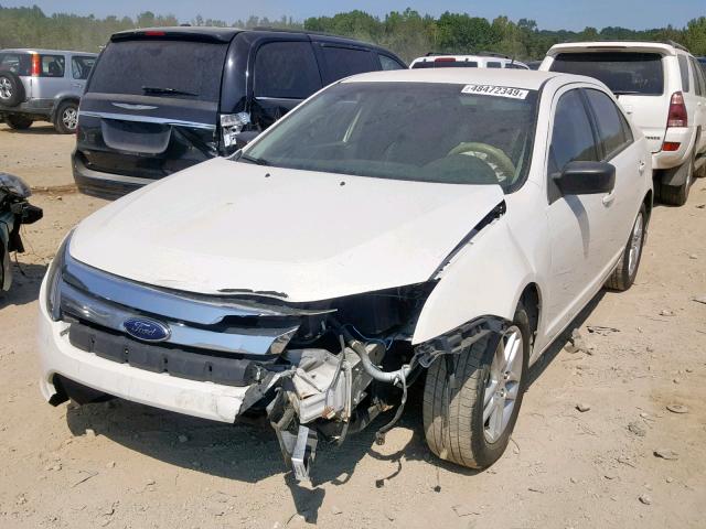 3FAHP0GA5AR239810 - 2010 FORD FUSION S WHITE photo 2