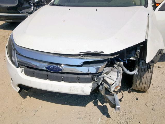 3FAHP0GA5AR239810 - 2010 FORD FUSION S WHITE photo 7