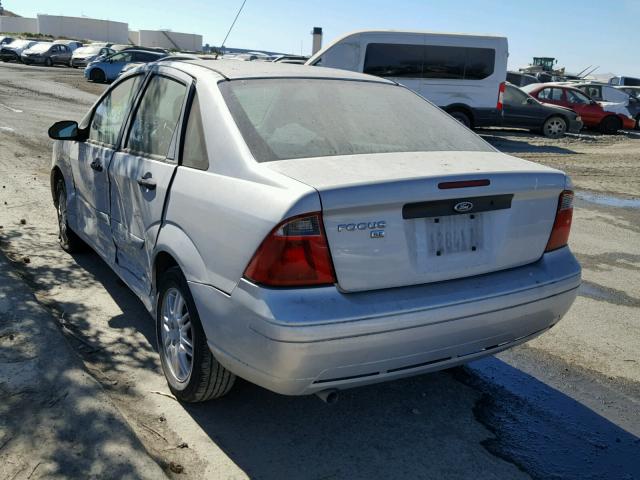 1FAFP34N37W251623 - 2007 FORD FOCUS ZX4 SILVER photo 3