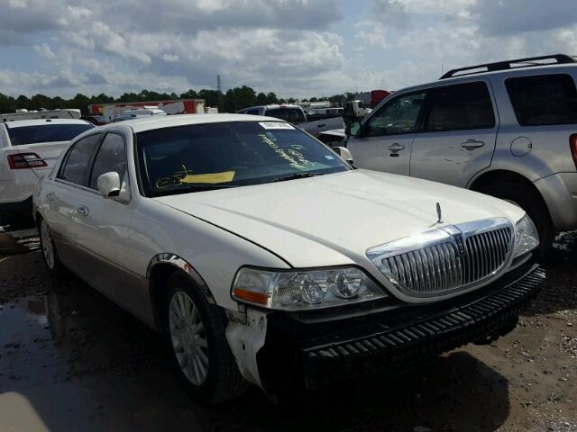 1LNHM82W63Y613927 - 2003 LINCOLN TOWN CAR S WHITE photo 1