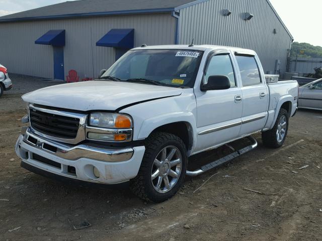 2GTEK13T751264159 - 2005 GMC NEW SIERRA WHITE photo 2