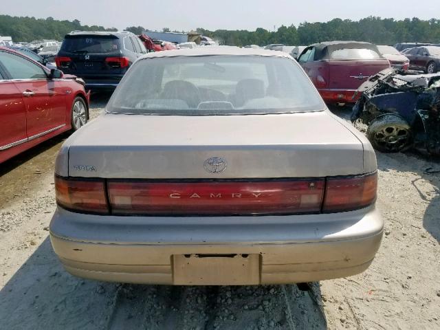 4T1SK11E1PU211208 - 1993 TOYOTA CAMRY DX TAN photo 9