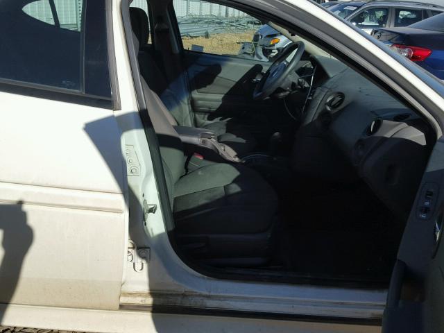 2G2WP522151212603 - 2005 PONTIAC GRAND PRIX WHITE photo 5