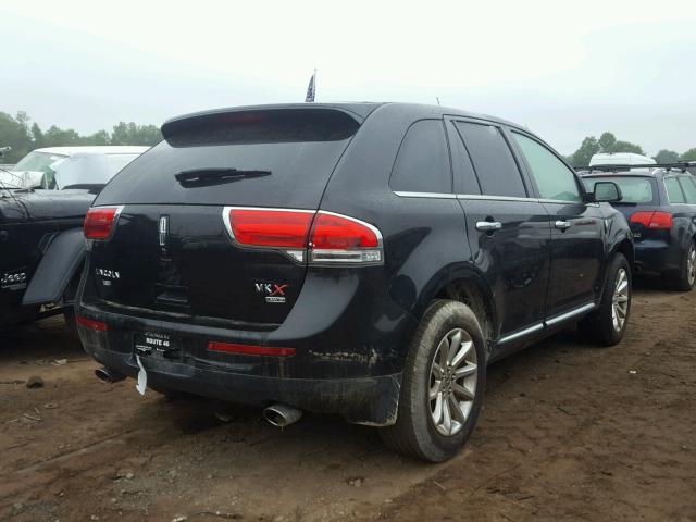 2LMDJ8JK4CBL16047 - 2012 LINCOLN MKX BLACK photo 4