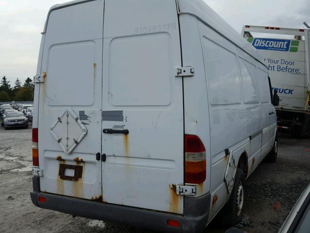 WD3YD74213R543587 - 2003 MERCEDES-BENZ SPRINTER WHITE photo 4