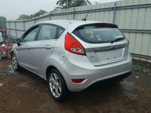 3FADP4FJ2BM218841 - 2011 FORD FIESTA SES SILVER photo 3