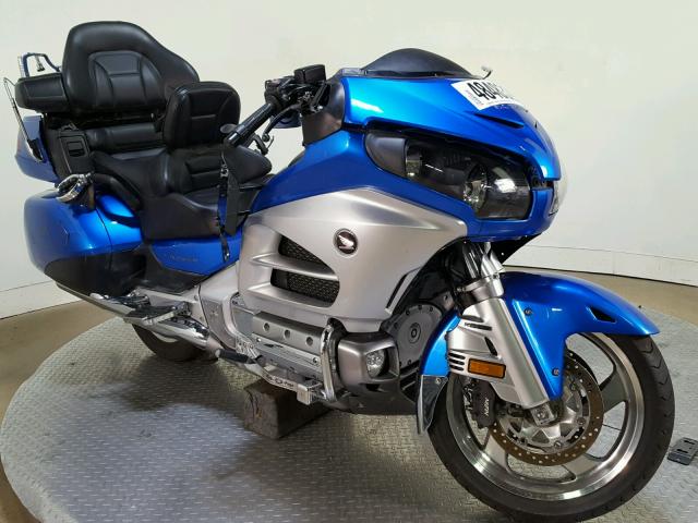 JH2SC68M6DK100082 - 2013 HONDA GL1800 M BLUE photo 2