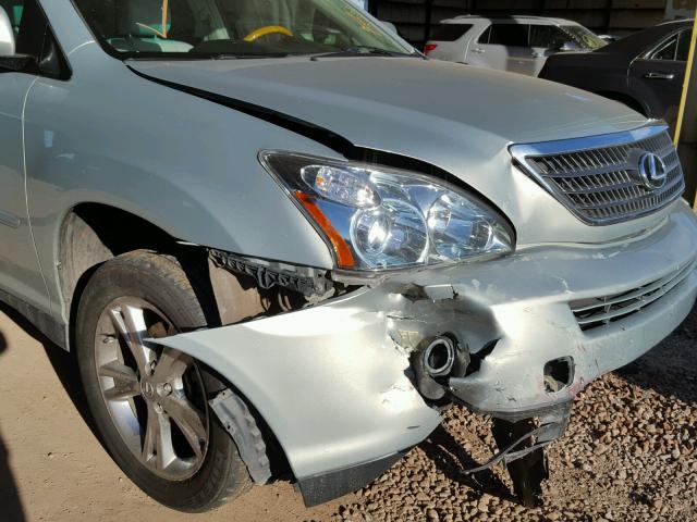 JTJHW31U972009618 - 2007 LEXUS RX 400H SILVER photo 9