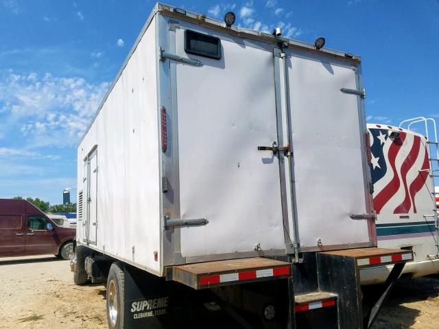 1GDJ7F1306F415039 - 2006 GMC T-SERIES F WHITE photo 3