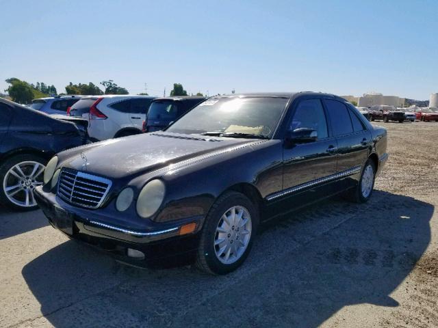 WDBJF65J71B205844 - 2001 MERCEDES-BENZ E 320 BLACK photo 2