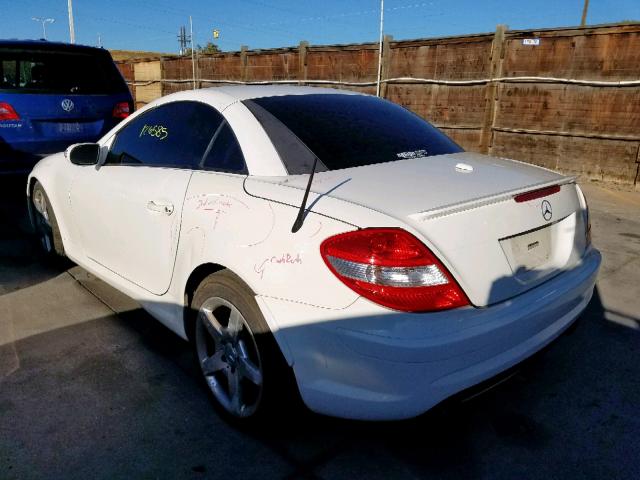 WDBWK54F57F136243 - 2007 MERCEDES-BENZ SLK 280 WHITE photo 3