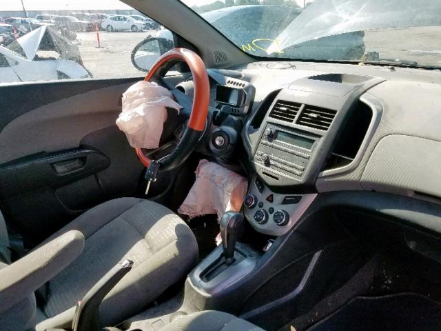 1G1JA6SGXF4101099 - 2015 CHEVROLET SONIC LS BLACK photo 9