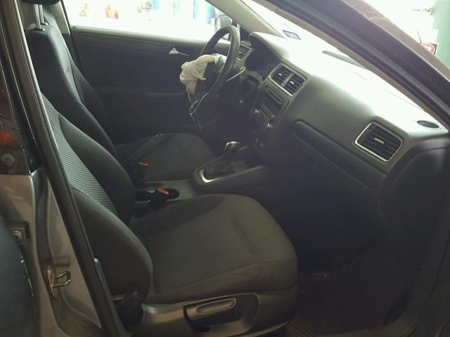 3VW2K7AJ7BM362259 - 2011 VOLKSWAGEN JETTA BASE Մոխրագույն լուսանկար 5