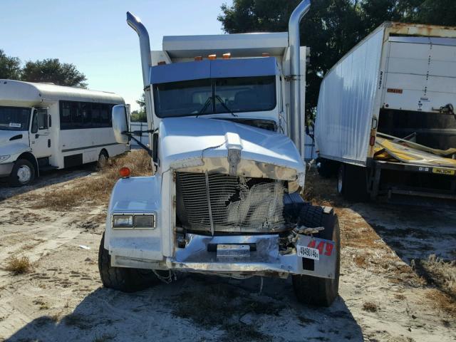 3WKDA48XX6F132640 - 2006 KENWORTH CONSTRUCTI WHITE photo 9