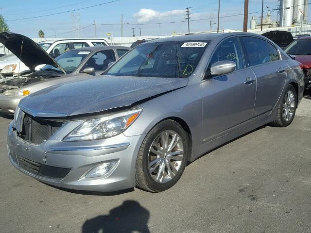 KMHGC4DF2CU174589 - 2012 HYUNDAI GENESIS 4. SILVER photo 2