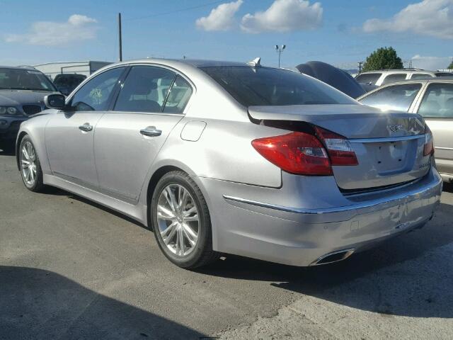 KMHGC4DF2CU174589 - 2012 HYUNDAI GENESIS 4. SILVER photo 3