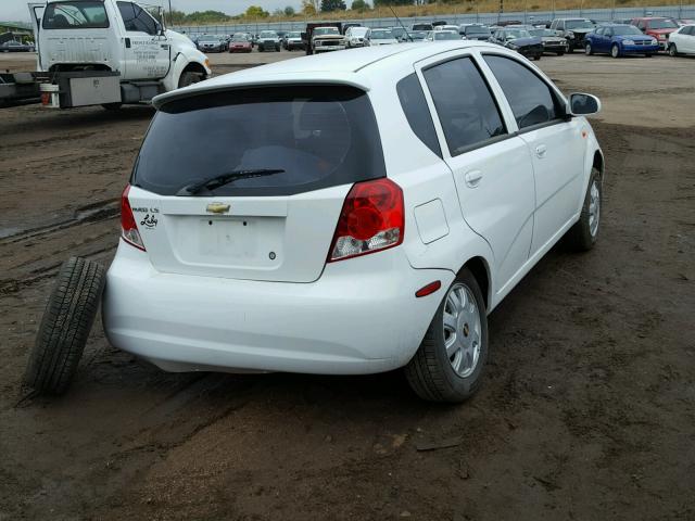 KL1TJ62634B182972 - 2004 CHEVROLET AVEO LS WHITE photo 4