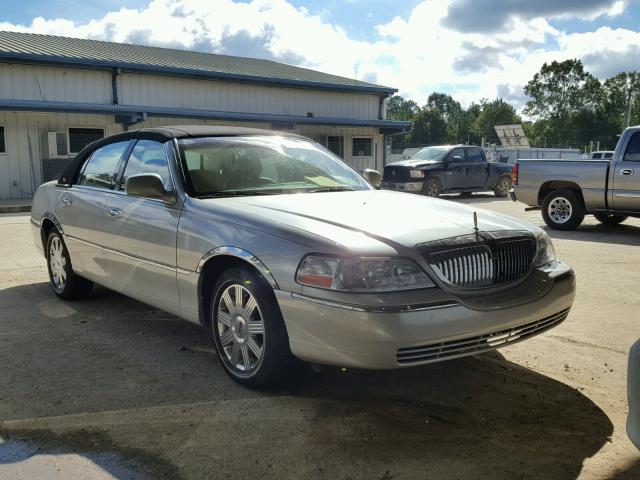 1LNHM82W65Y608262 - 2005 LINCOLN TOWN CAR S BEIGE photo 1