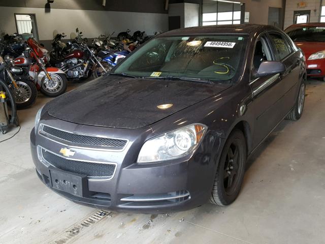 1G1ZC5EB0A4149243 - 2010 CHEVROLET MALIBU 1LT ნაცრისფერი ფოტო 2