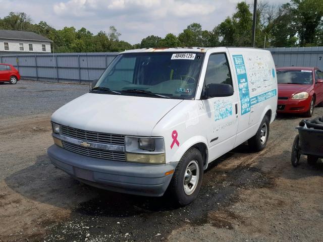 1GCDM19X82B113469 - 2002 CHEVROLET ASTRO WHITE photo 2