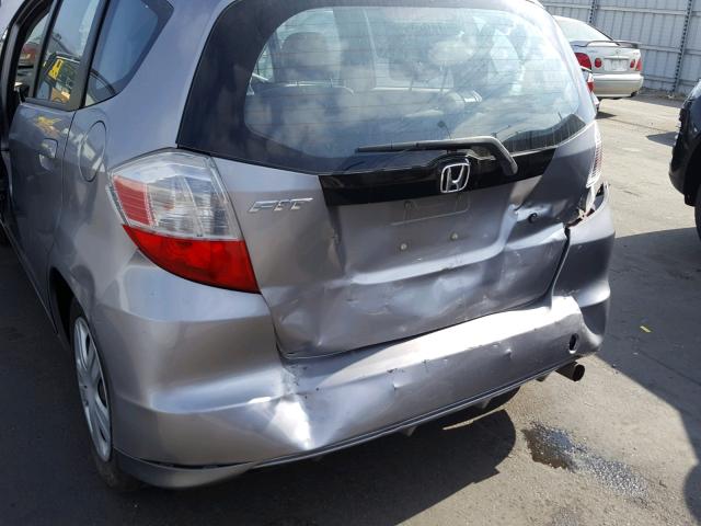 JHMGE8H23AC035215 - 2010 HONDA FIT GRAY photo 9