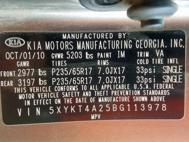 5XYKT4A25BG113978 - 2011 KIA SORENTO BA GRAY photo 10