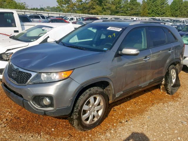 5XYKT4A25BG113978 - 2011 KIA SORENTO BA GRAY photo 2