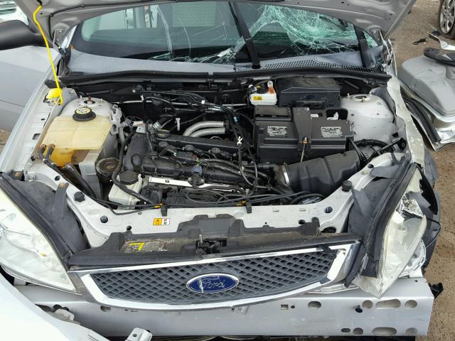 1FAFP34N67W252071 - 2007 FORD FOCUS ZX4 SILVER photo 7