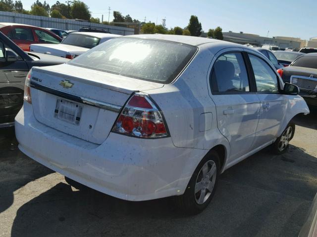 KL1TD5DE4BB136165 - 2011 CHEVROLET AVEO LS WHITE photo 4