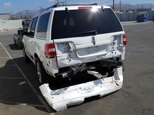 5LMJJ2H57BEJ01774 - 2011 LINCOLN NAVIGATOR 白色 照片 9