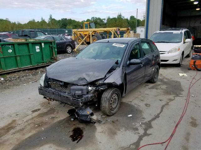 3FAFP37N15R116300 - 2005 FORD FOCUS ZX5 GRAY photo 2